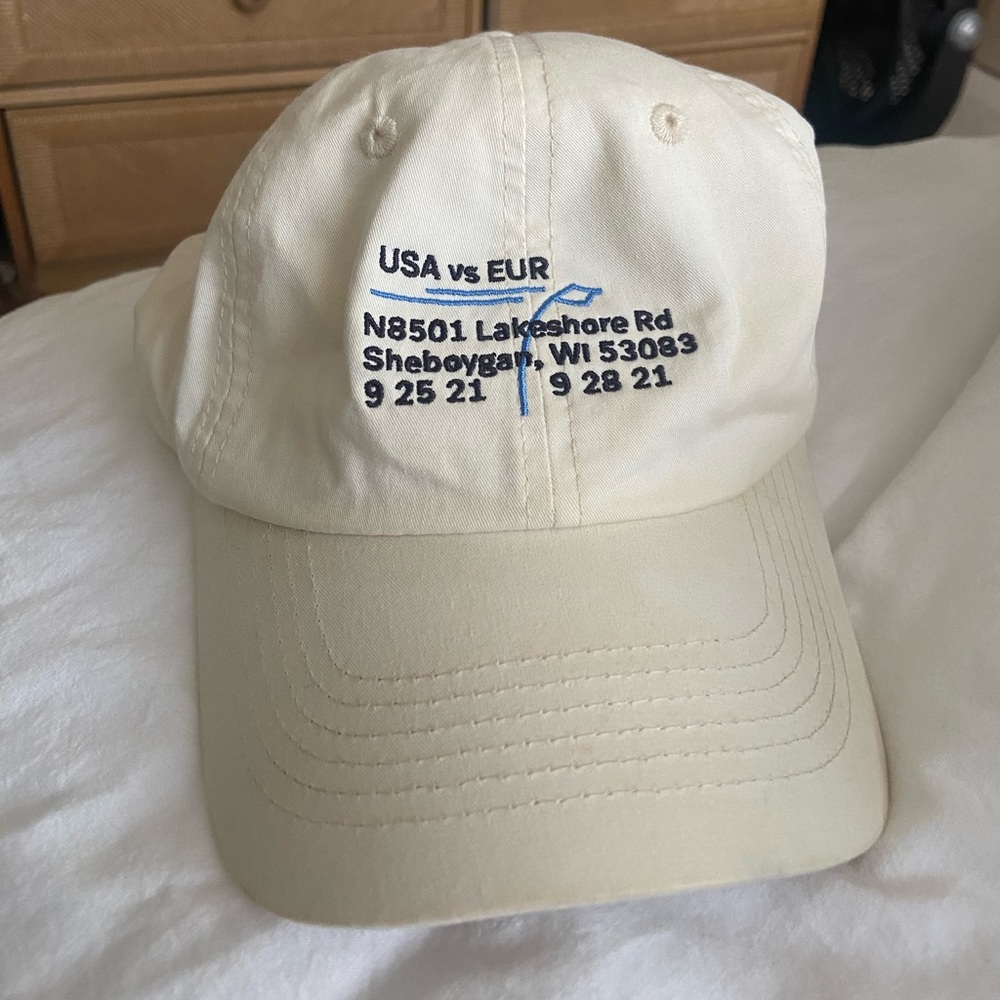 Random golf club hat